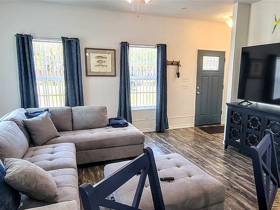 4th image of 609 Huisache Ln