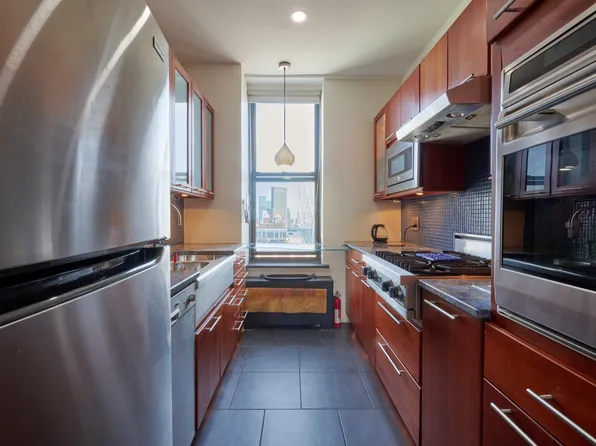 75 Livingston Street 28A image 13 of 14