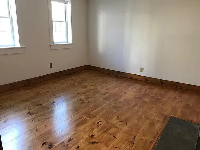 39 Brewster St — Photo 2