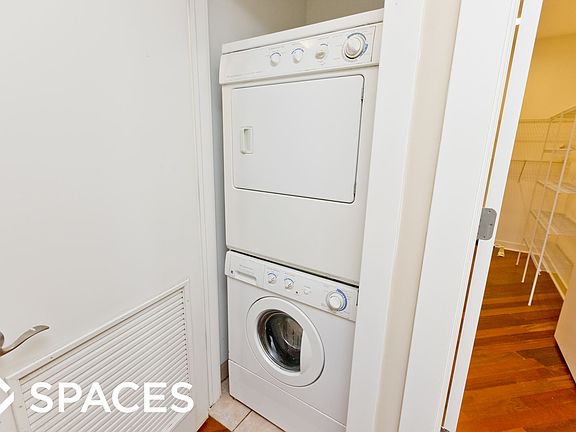 5th image of 2358 W School St #3W