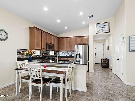 3rd image of 3759 E ASPEN Avenue