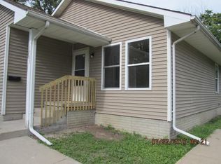 1735 E 21st St, Des Moines, IA 50317