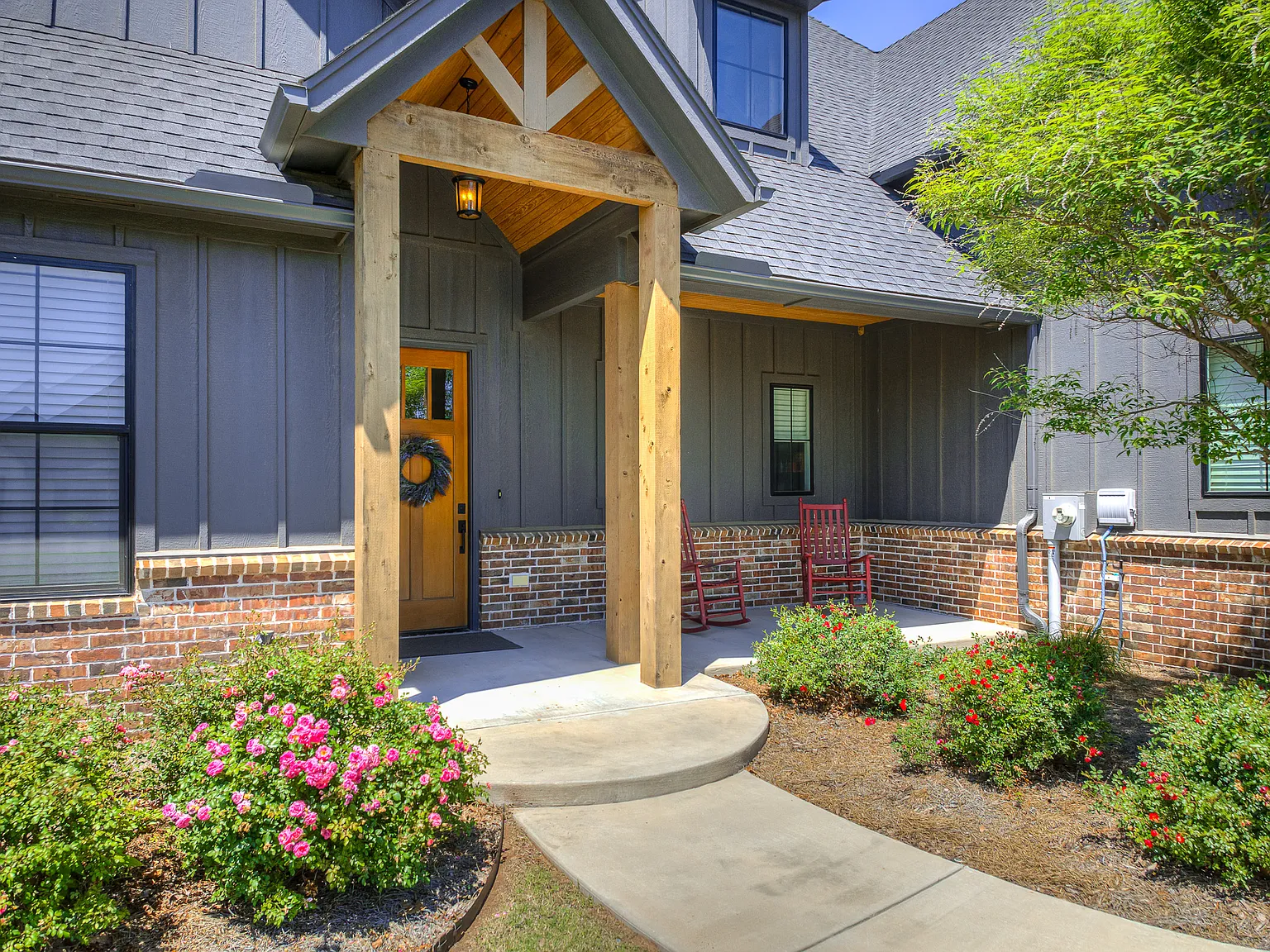 4 bed, 3.5 bath, 2964 sqft, $3,500 — Photo 2