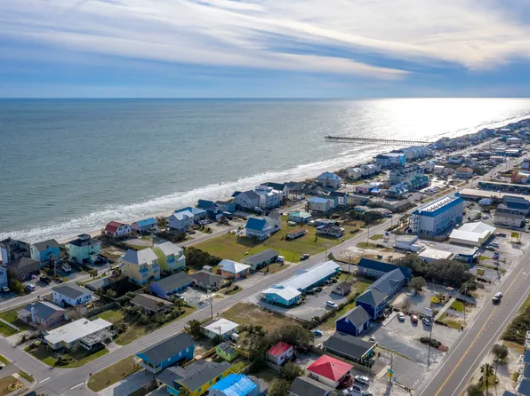 323 N Topsail Dr, Holly Ridge, NC