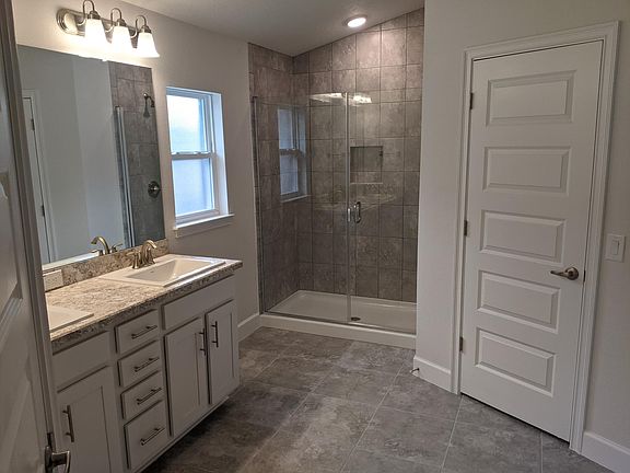 4th image of 14429 Potterton Cir