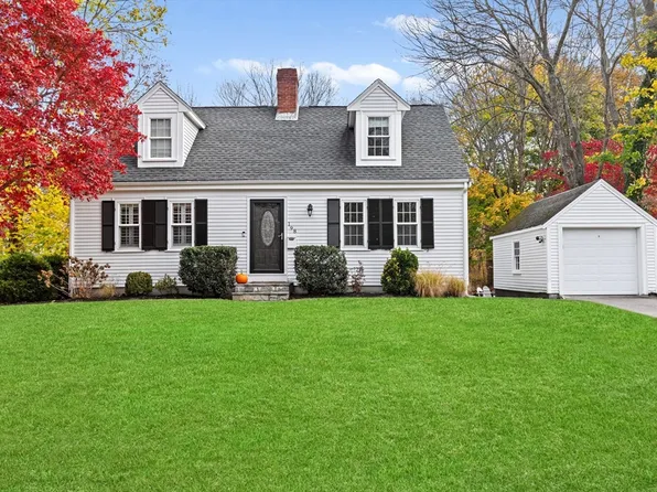 198 Central St, Hingham, MA 02043