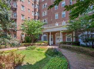 8449 168th Street #2U, Jamaica Estates, NY 11432