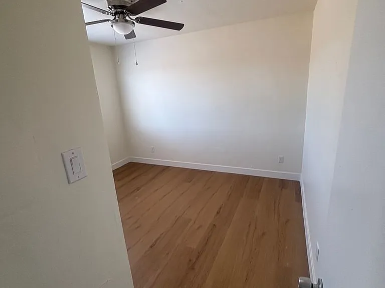 7160 N 53rd Ave — Photo 23