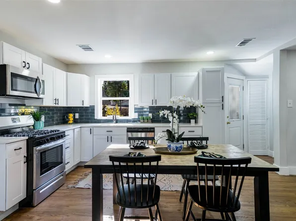 10523 Newcombe Dr, Dallas, TX 75228