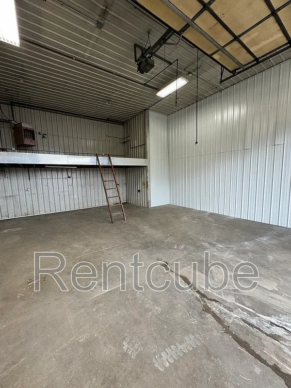 Studio, 1.0 bath, 1104 sqft, $1,100 — Photo 2