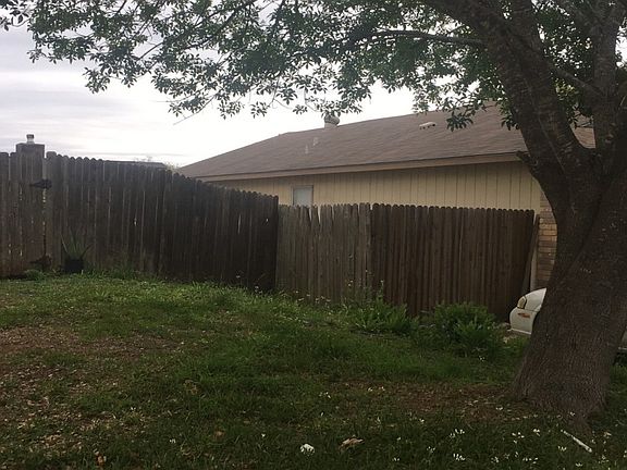 3rd image of 3602 Candlerock Cir