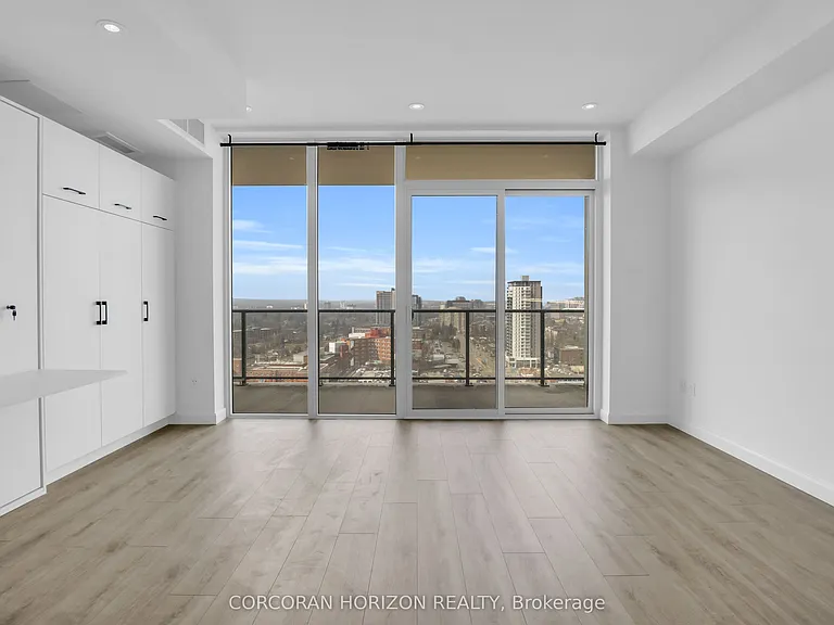 741 King St W #1711 — Photo 1