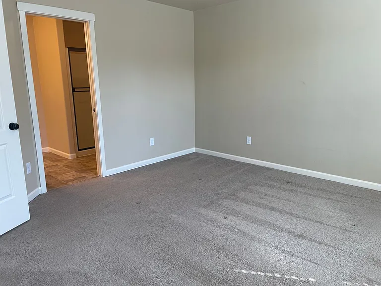 Covington Manor 9700-9816 — Photo 15