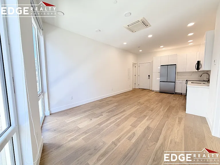 36-38 Hichborn St #303 — Photo 3