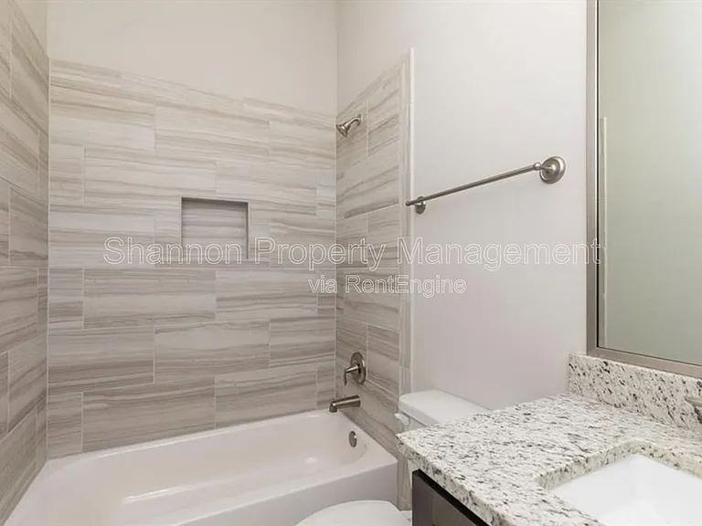 10915 Brookeshire Chase Ln — Photo 2