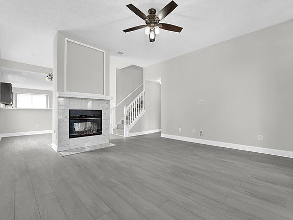 3rd image of 1410 Post Oak Dr