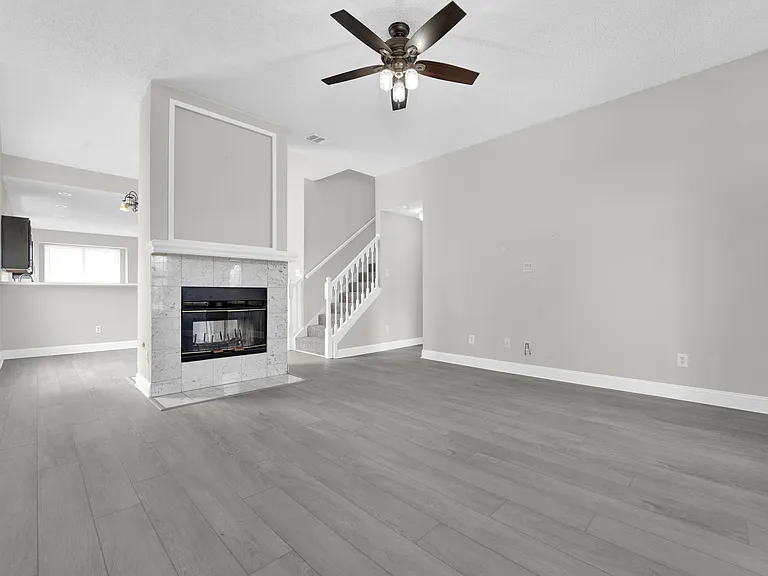 1410 Post Oak Dr — Photo 3