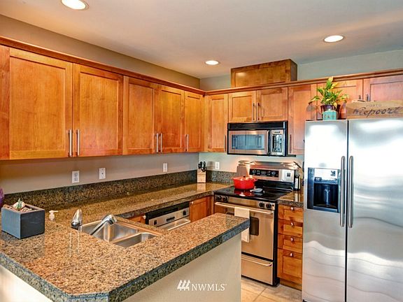 3rd image of 123 Queen Anne Avenue N #506
