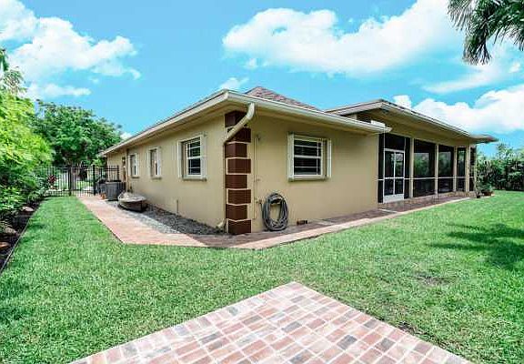 Home For Sale In Lake Clarke Shores