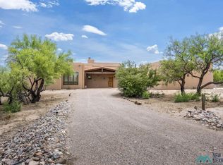 701 Hawthorne Dr, Elephant Butte, NM 87935