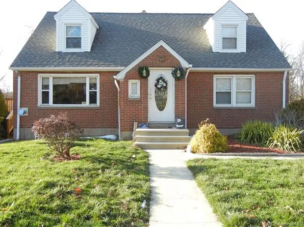 39 Draper Ave, Meriden, CT 06450