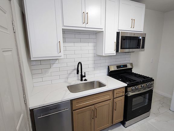 2nd image of 3841 Iowa Ave #A