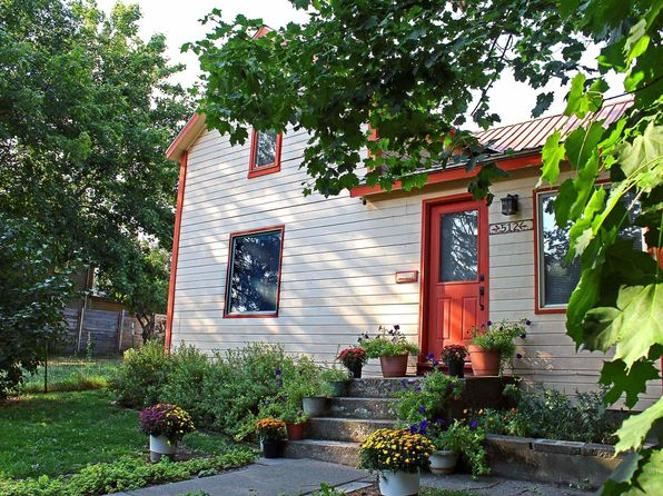 512 W 1st St, Moscow, ID 83843