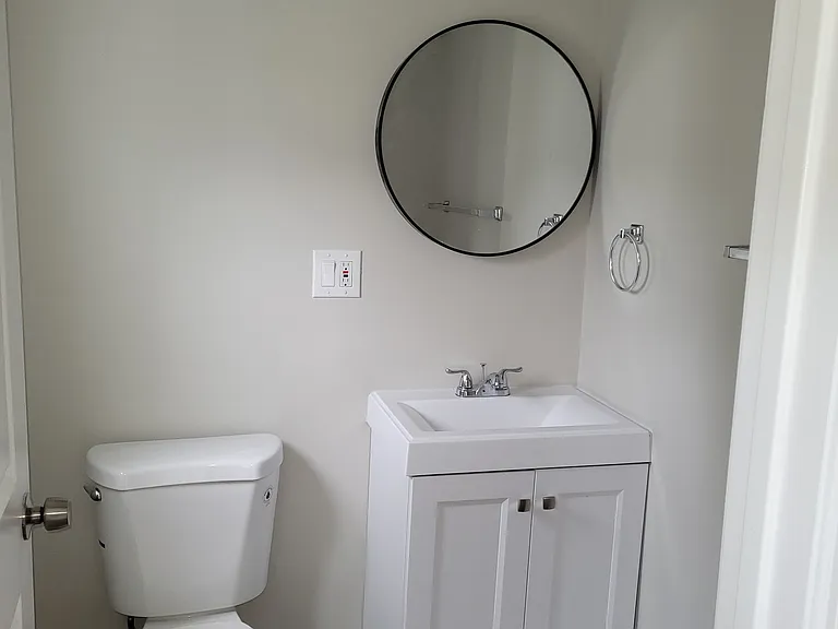 27-29 Highland Ave #27 — Photo 11