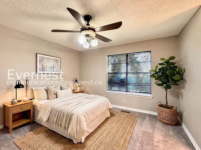 4 bed, 2.5 bath, 1460 sqft, $1,749 — Photo 4