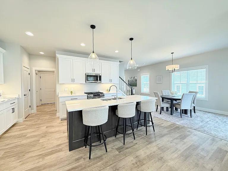 4737 Bellflower Dr #3 — Photo 3