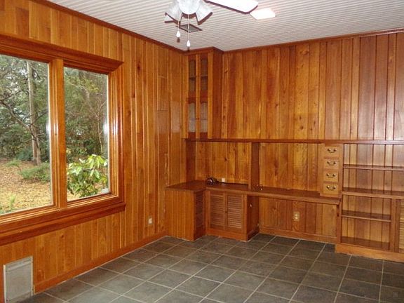 2nd image of 1260 Kirk Cir