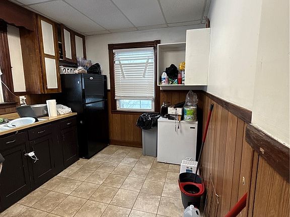 3rd image of 720 Monteagle St