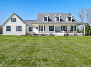 2935 Carina Dr, North Branch, MI 48461