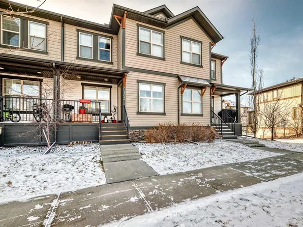 32 N Horseshoe Cres #102, Cochrane, AB T4C 2P4