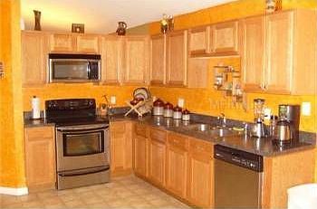 4th image of 720 Franklin Ln