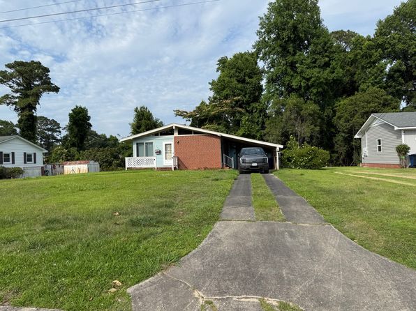109 London Ln