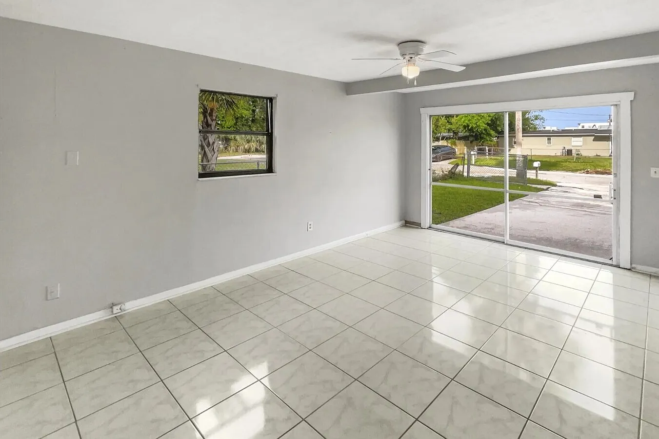 4 bed, 1.5 bath, 1016 sqft, $1,900 — Photo 4