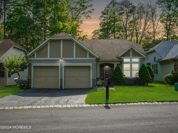 18 Tudor Court, Jackson, NJ 08527