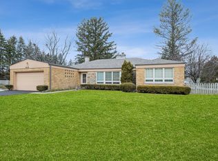 618 W Judd St, Woodstock, IL 60098
