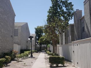 4001 Tanglewilde St APT 809, Houston, TX 77063