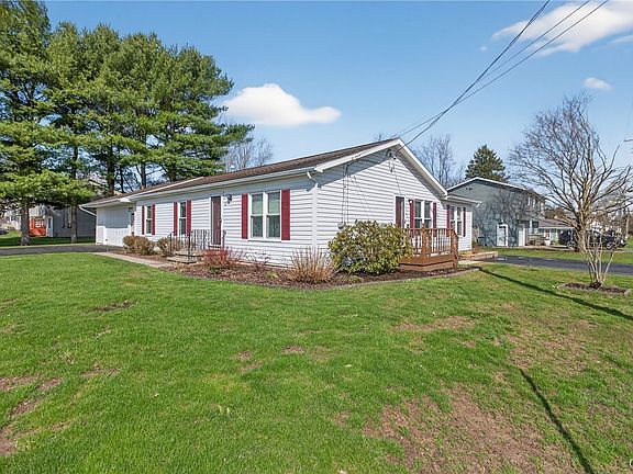 3rd image of 43 Whitcomb Rd