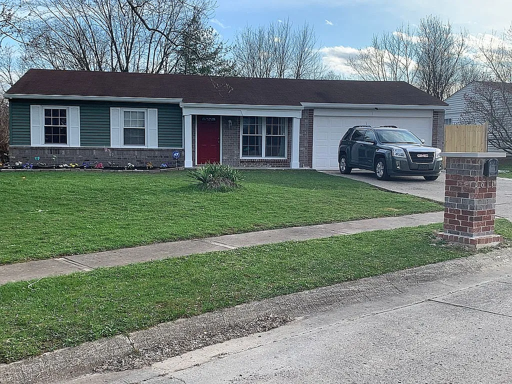 4601 Phoenix Dr photo 1
