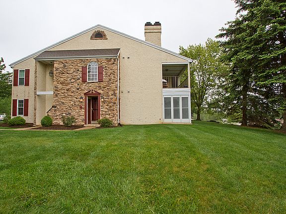 4th image of 191 Oak Knoll Cir