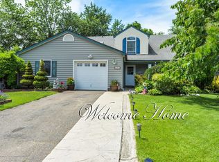 7 Carlow Way, Hazlet, NJ 07730