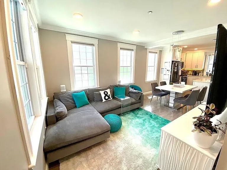 35 Franklin St #1 — Photo 4