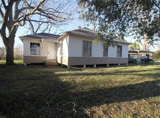 513 Pecan Valley Dr, Wharton, TX 77488