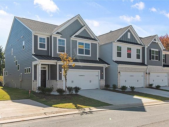 2nd image of 1107 Summerhouse Way