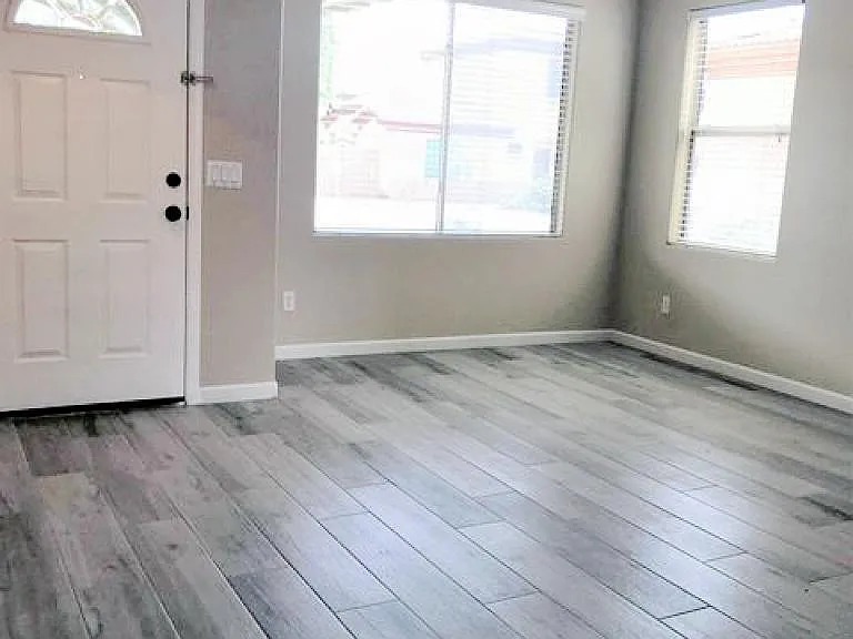 3618 W Marconi Ave — Photo 8