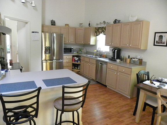 3rd image of 114 Downs Brook Dr