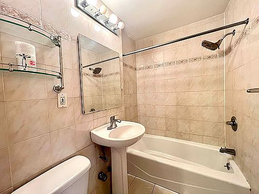 5th image of 50 Bayard St APT 7S